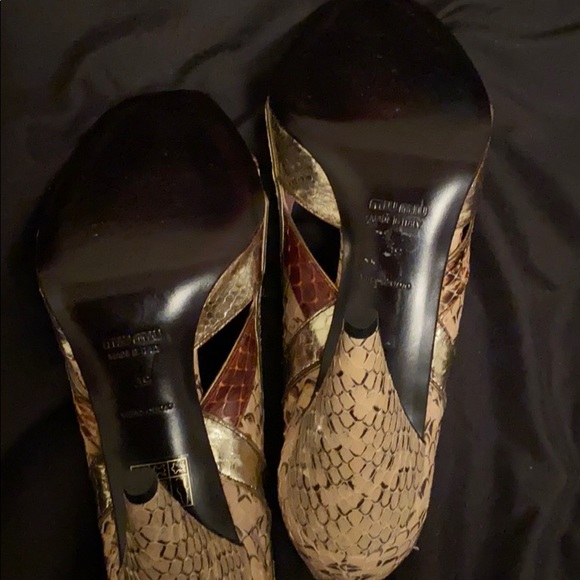 Like new Miu Miu embossed sandals Size 39 - Picture 4 of 5